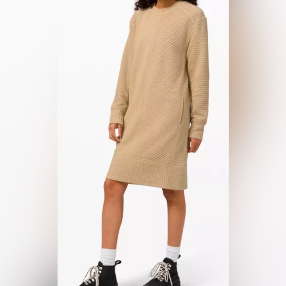 Lululemon On Repeat Dress - Picture 3 of 15